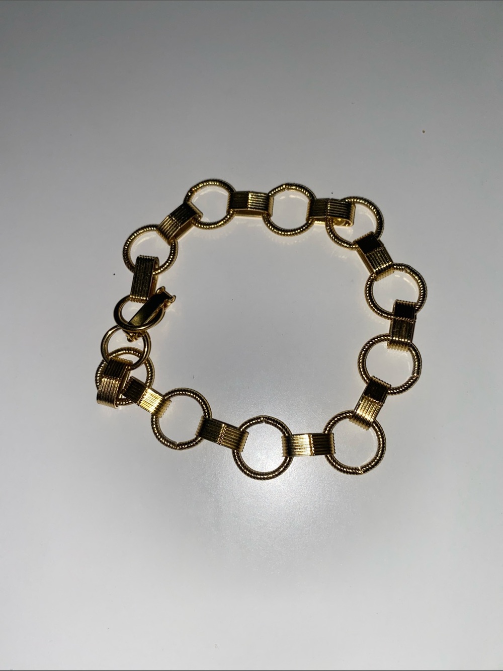 Classic Gold Circle-Link Bracelet for Women